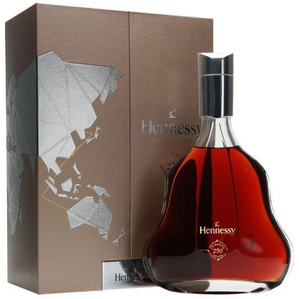 THƯỞNG THỨC RƯỢU COGNAC NHƯ MỘT CHUYÊN GIA