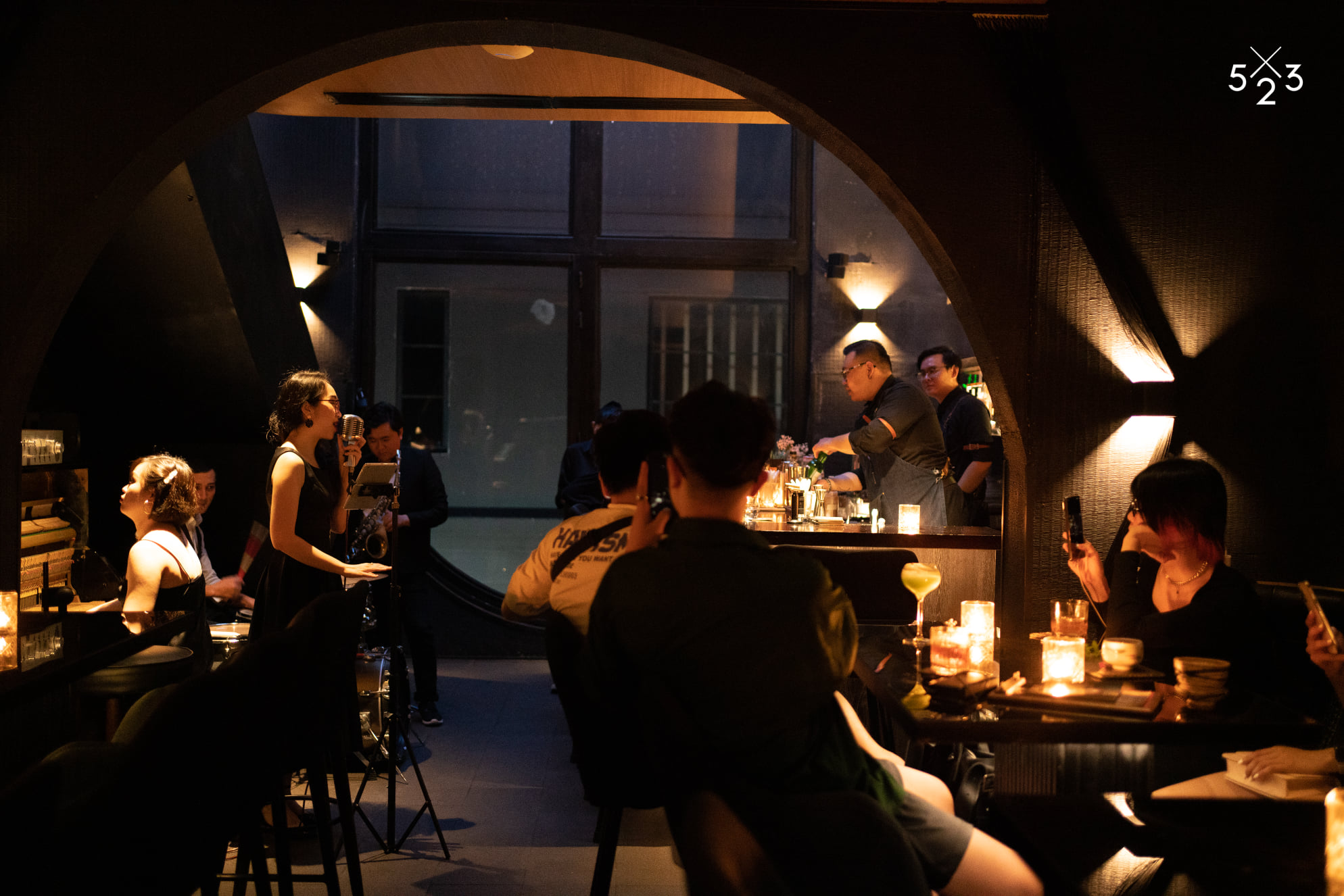 52/3 JAZZ BAR - ĐÔNG DU , QUẬN 1 , TP.HỒ CHÍ MINH