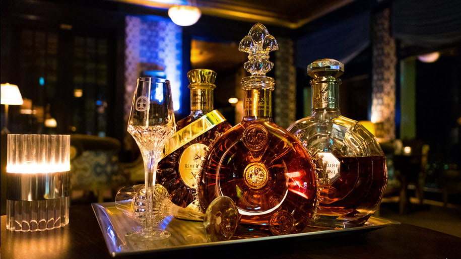 THƯỞNG THỨC RƯỢU COGNAC NHƯ MỘT CHUYÊN GIA