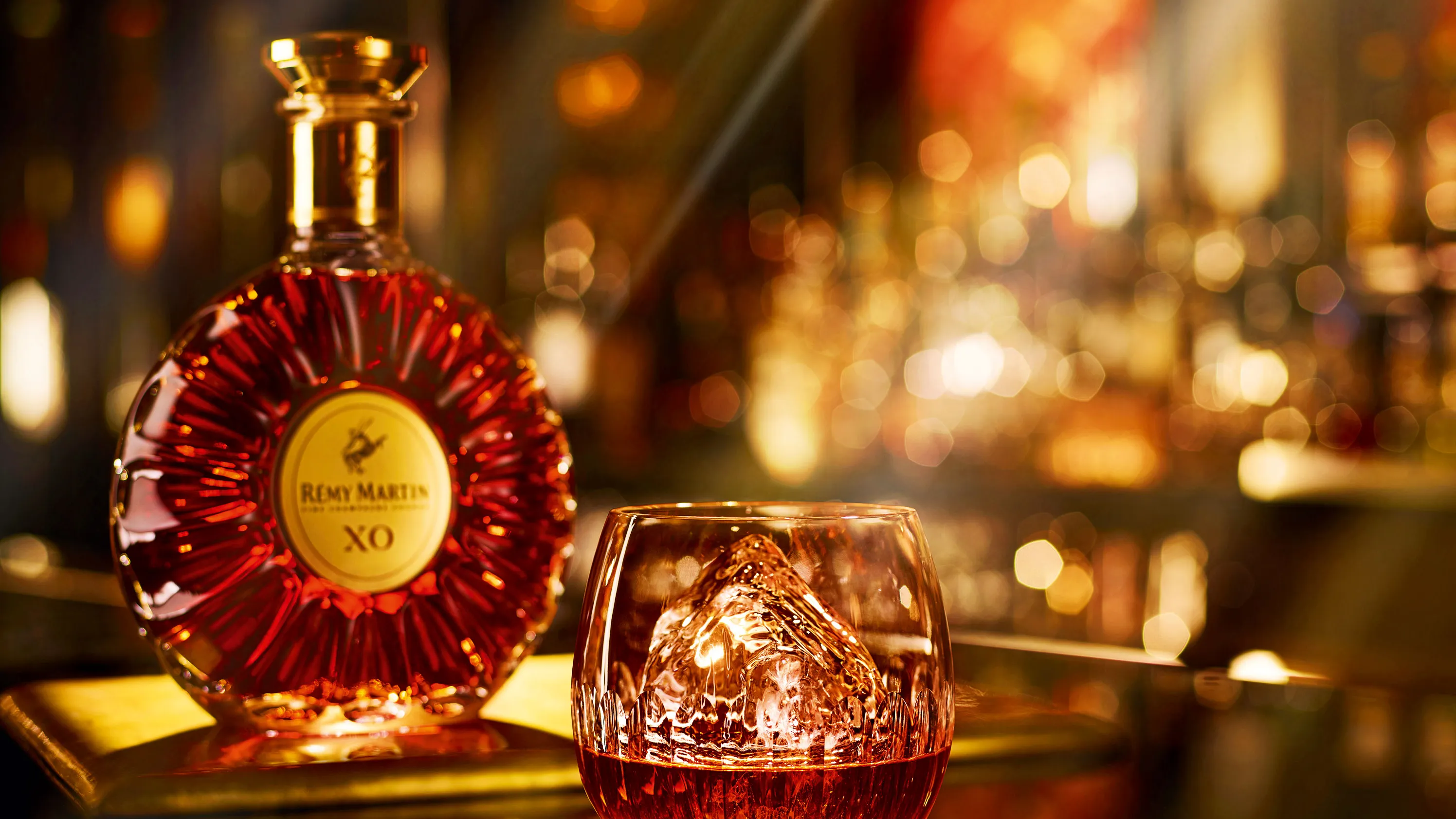 THƯỞNG THỨC RƯỢU COGNAC NHƯ MỘT CHUYÊN GIA